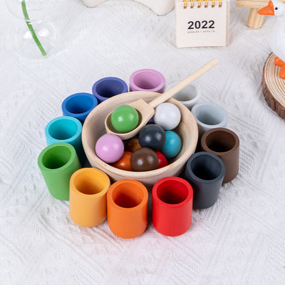 Copas y bolas de colores