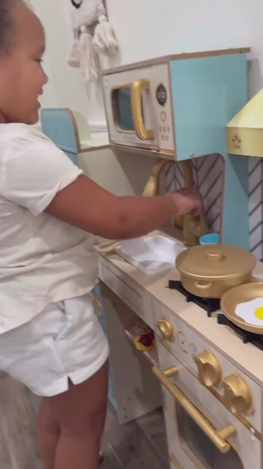 Cocina grande de madera